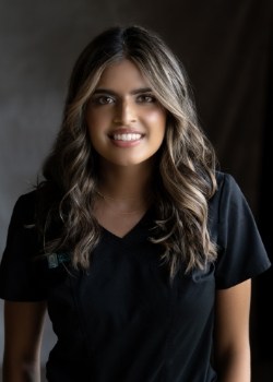 Registered dental hygienist Chandni