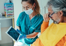 Dentist in Goodlettsville explaining treatment to a patient