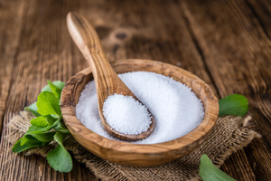 picture of stevia in a bowl